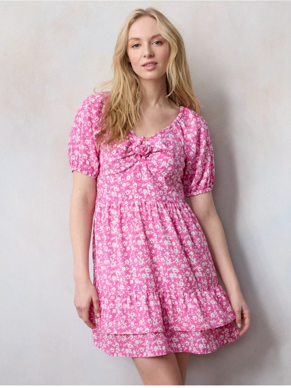 Lauren Conrad pink floral knot front babydoll mini dress size medium